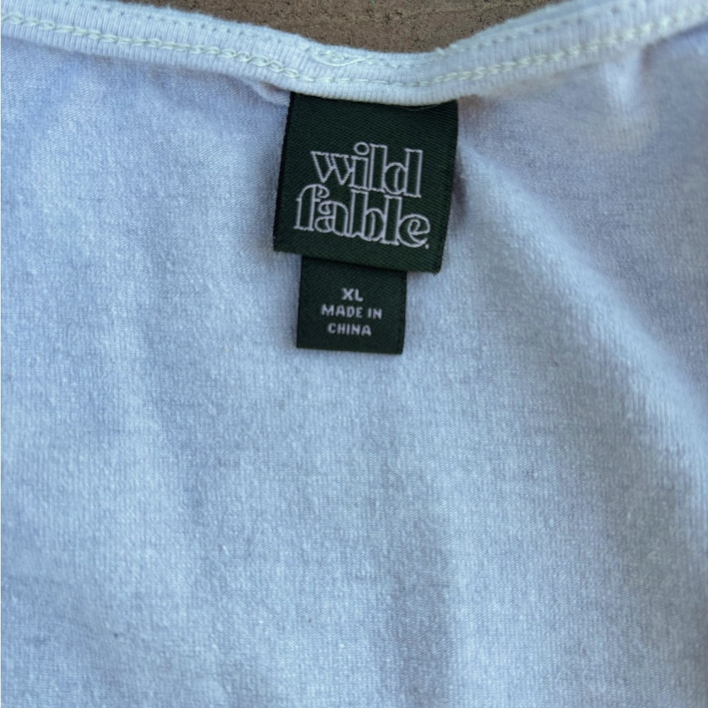 Wild Fable XL square chest crop tee
